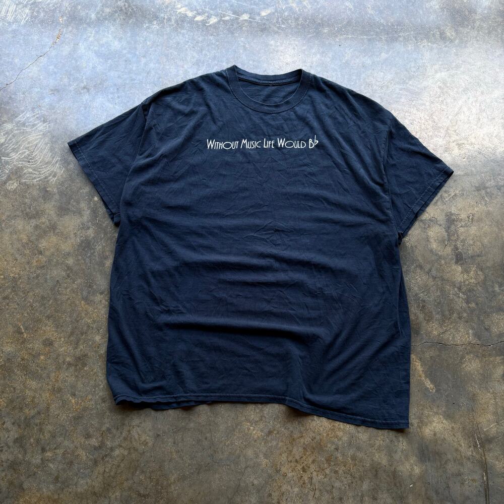 Vintage Life Would Be Flat Without Music Slogan T-shirt‎